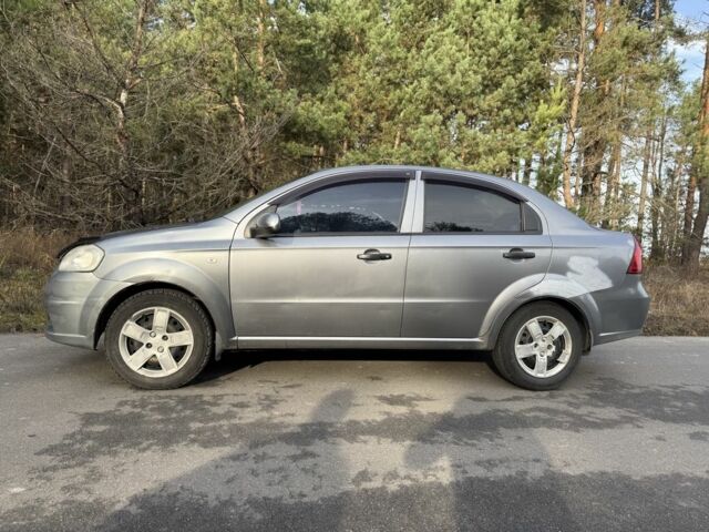 Сірий Шевроле Авео, об'ємом двигуна 1.5 л та пробігом 420 тис. км за 1800 $, фото 1 на Automoto.ua