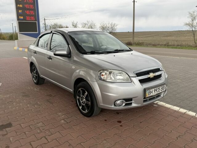 Сірий Шевроле Авео, об'ємом двигуна 1.5 л та пробігом 215 тис. км за 3850 $, фото 2 на Automoto.ua