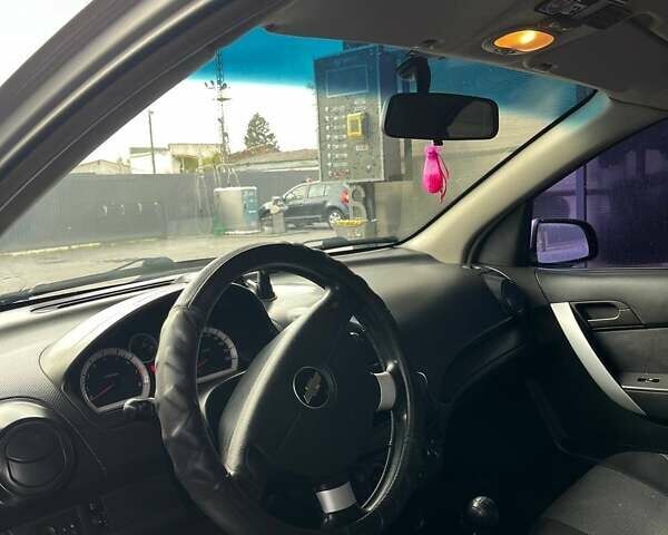 Серый Шевроле Авео, объемом двигателя 1.5 л и пробегом 203 тыс. км за 3800 $, фото 4 на Automoto.ua