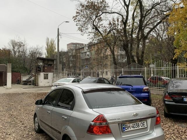 Серый Шевроле Авео, объемом двигателя 1.6 л и пробегом 250 тыс. км за 2850 $, фото 3 на Automoto.ua