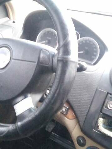 Сірий Шевроле Авео, об'ємом двигуна 1.6 л та пробігом 295 тис. км за 1800 $, фото 4 на Automoto.ua