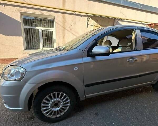 Серый Шевроле Авео, объемом двигателя 1.6 л и пробегом 134 тыс. км за 2900 $, фото 1 на Automoto.ua