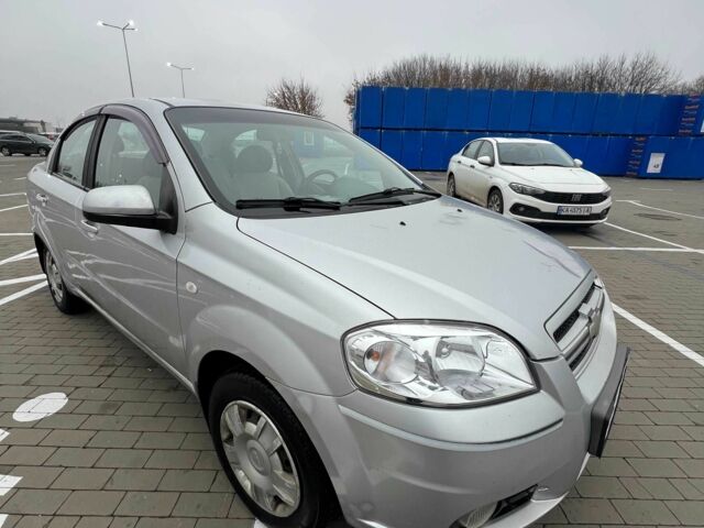 Сірий Шевроле Авео, об'ємом двигуна 1.6 л та пробігом 353 тис. км за 4000 $, фото 1 на Automoto.ua