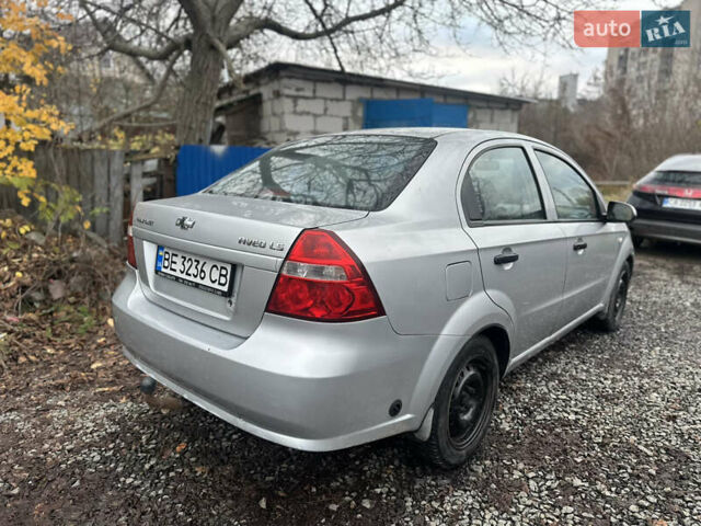 Сірий Шевроле Авео, об'ємом двигуна 1.5 л та пробігом 250 тис. км за 2450 $, фото 9 на Automoto.ua