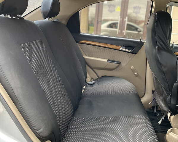 Серый Шевроле Авео, объемом двигателя 1.6 л и пробегом 194 тыс. км за 2299 $, фото 36 на Automoto.ua