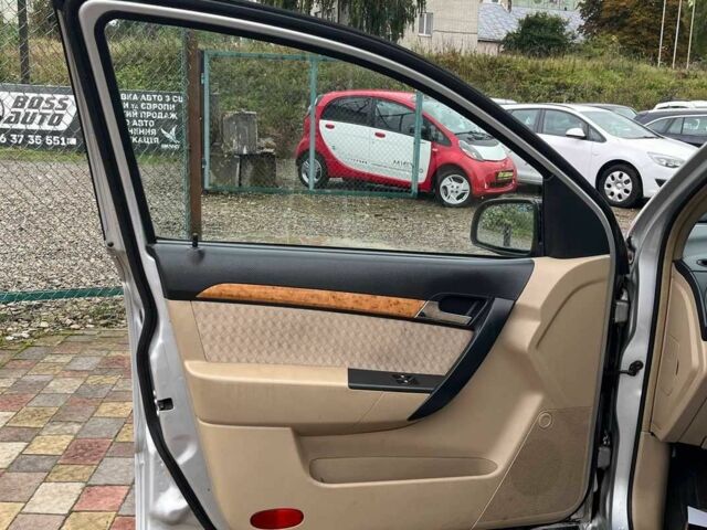 Серый Шевроле Авео, объемом двигателя 1.6 л и пробегом 185 тыс. км за 3499 $, фото 8 на Automoto.ua