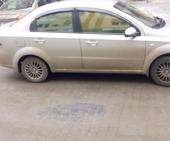 Серый Шевроле Авео, объемом двигателя 0 л и пробегом 287 тыс. км за 3200 $, фото 2 на Automoto.ua