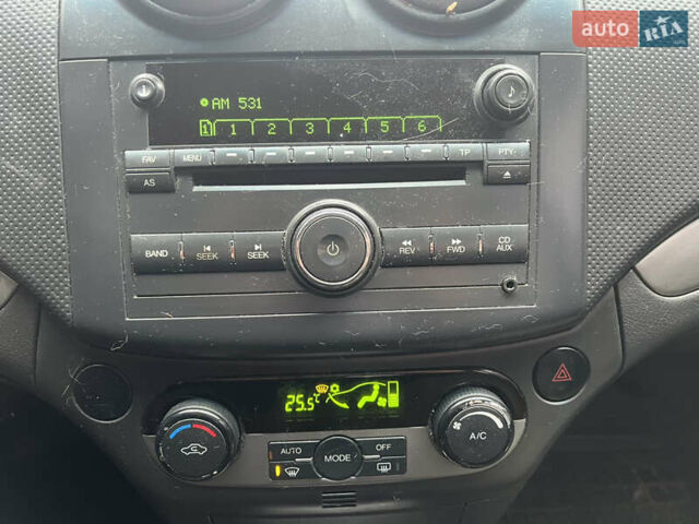 Серый Шевроле Авео, объемом двигателя 1.4 л и пробегом 170 тыс. км за 2500 $, фото 19 на Automoto.ua