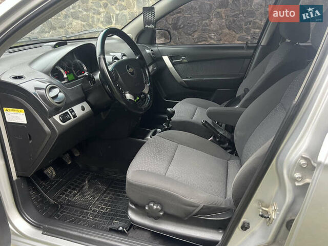 Сірий Шевроле Авео, об'ємом двигуна 1.4 л та пробігом 170 тис. км за 2999 $, фото 20 на Automoto.ua