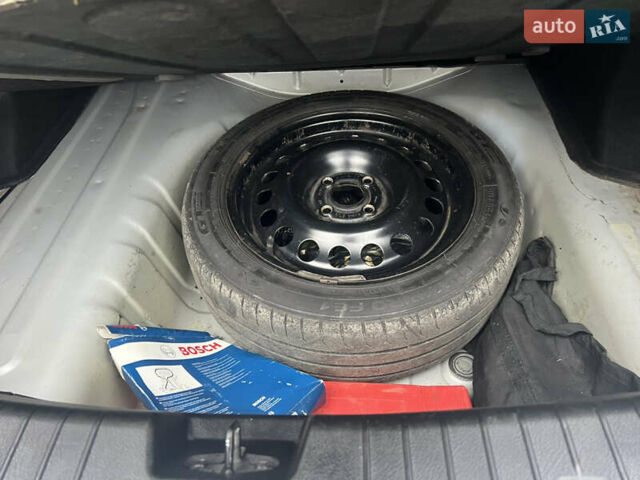 Сірий Шевроле Авео, об'ємом двигуна 1.4 л та пробігом 170 тис. км за 2999 $, фото 30 на Automoto.ua