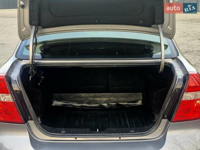 Сірий Шевроле Авео, об'ємом двигуна 1.5 л та пробігом 236 тис. км за 3750 $, фото 13 на Automoto.ua