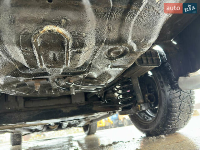 Сірий Шевроле Авео, об'ємом двигуна 1.5 л та пробігом 245 тис. км за 3500 $, фото 31 на Automoto.ua