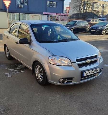 Серый Шевроле Авео, объемом двигателя 1.5 л и пробегом 582 тыс. км за 2700 $, фото 1 на Automoto.ua