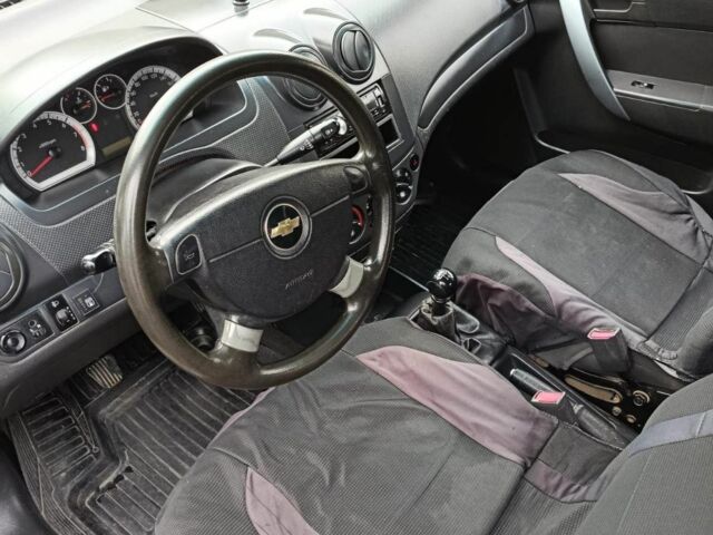 Серый Шевроле Авео, объемом двигателя 1.5 л и пробегом 150 тыс. км за 3000 $, фото 11 на Automoto.ua