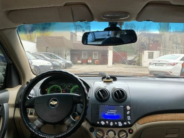 Серый Шевроле Авео, объемом двигателя 1.6 л и пробегом 250 тыс. км за 2850 $, фото 4 на Automoto.ua