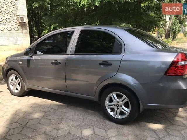 Сірий Шевроле Авео, об'ємом двигуна 1.5 л та пробігом 168 тис. км за 5000 $, фото 1 на Automoto.ua
