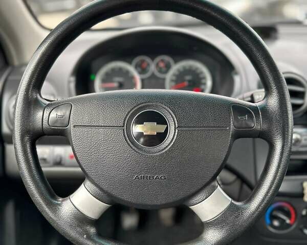 Сірий Шевроле Авео, об'ємом двигуна 1.5 л та пробігом 59 тис. км за 4300 $, фото 17 на Automoto.ua