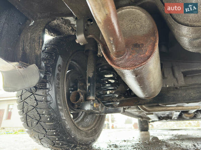 Сірий Шевроле Авео, об'ємом двигуна 1.5 л та пробігом 245 тис. км за 3500 $, фото 32 на Automoto.ua