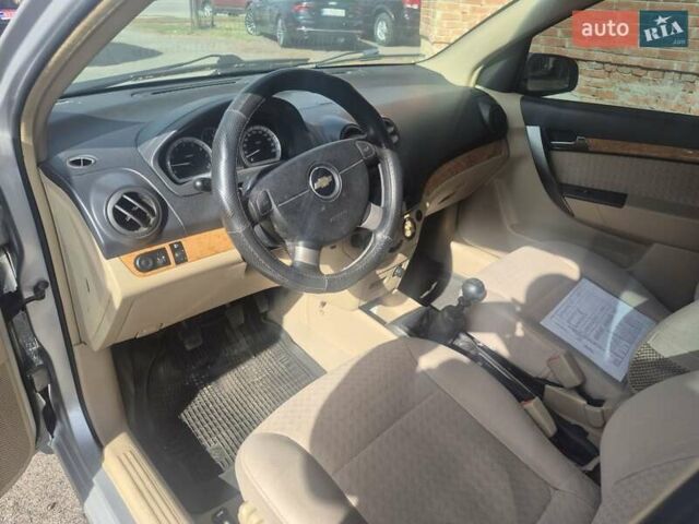 Сірий Шевроле Авео, об'ємом двигуна 1.6 л та пробігом 180 тис. км за 3450 $, фото 5 на Automoto.ua