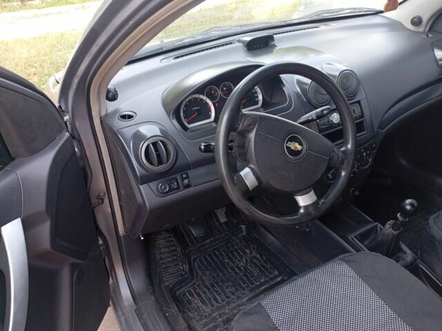 Сірий Шевроле Авео, об'ємом двигуна 1.5 л та пробігом 290 тис. км за 3500 $, фото 6 на Automoto.ua