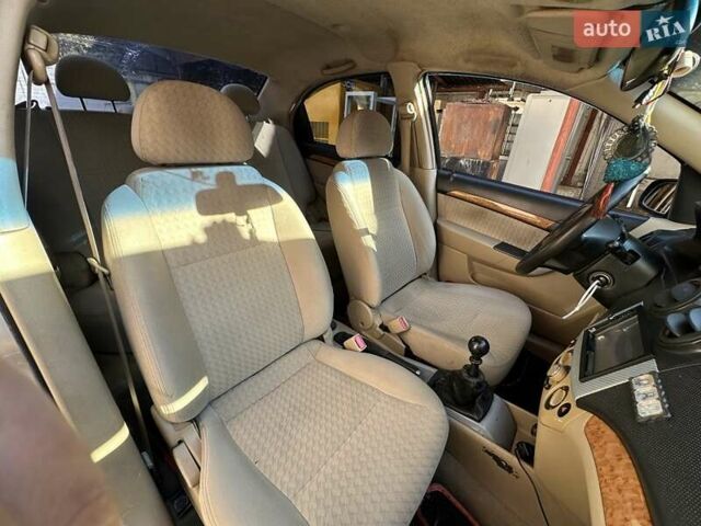 Серый Шевроле Авео, объемом двигателя 1.6 л и пробегом 134 тыс. км за 3000 $, фото 8 на Automoto.ua
