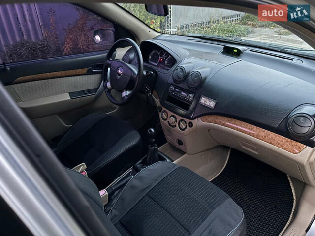 Сірий Шевроле Авео, об'ємом двигуна 1.6 л та пробігом 148 тис. км за 4550 $, фото 41 на Automoto.ua