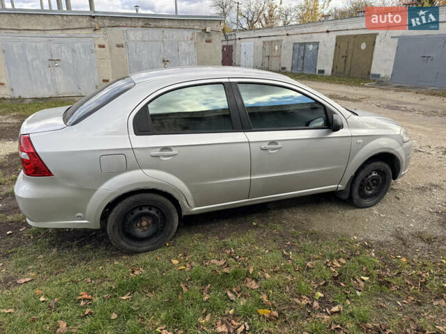 Сірий Шевроле Авео, об'ємом двигуна 1.6 л та пробігом 258 тис. км за 2599 $, фото 2 на Automoto.ua
