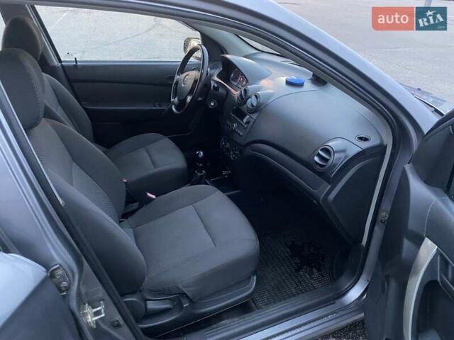 Сірий Шевроле Авео, об'ємом двигуна 1.5 л та пробігом 236 тис. км за 2900 $, фото 7 на Automoto.ua