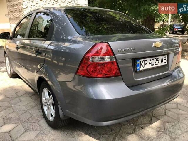 Сірий Шевроле Авео, об'ємом двигуна 1.5 л та пробігом 168 тис. км за 5000 $, фото 3 на Automoto.ua