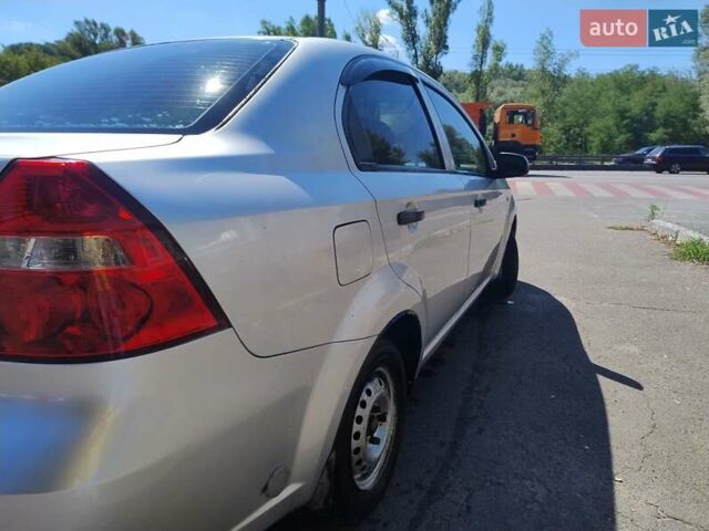 Серый Шевроле Авео, объемом двигателя 1.5 л и пробегом 543 тыс. км за 3300 $, фото 4 на Automoto.ua