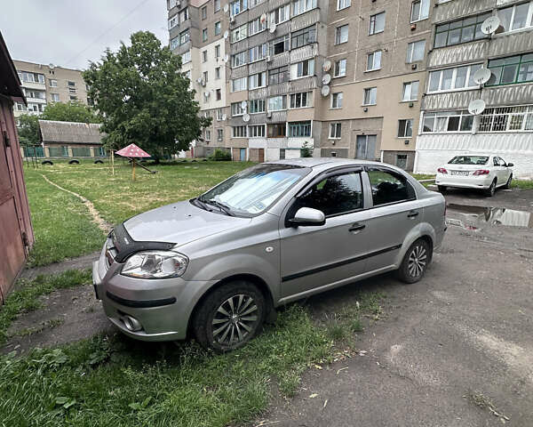 Серый Шевроле Авео, объемом двигателя 0 л и пробегом 115 тыс. км за 4500 $, фото 3 на Automoto.ua