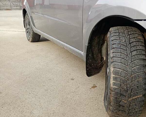 Серый Шевроле Авео, объемом двигателя 1.5 л и пробегом 200 тыс. км за 3000 $, фото 3 на Automoto.ua