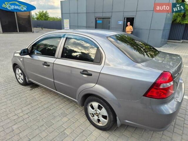 Серый Шевроле Авео, объемом двигателя 1.5 л и пробегом 191 тыс. км за 5000 $, фото 4 на Automoto.ua