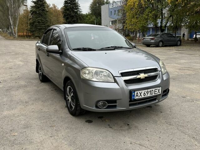 Серый Шевроле Авео, объемом двигателя 1.5 л и пробегом 290 тыс. км за 3500 $, фото 2 на Automoto.ua