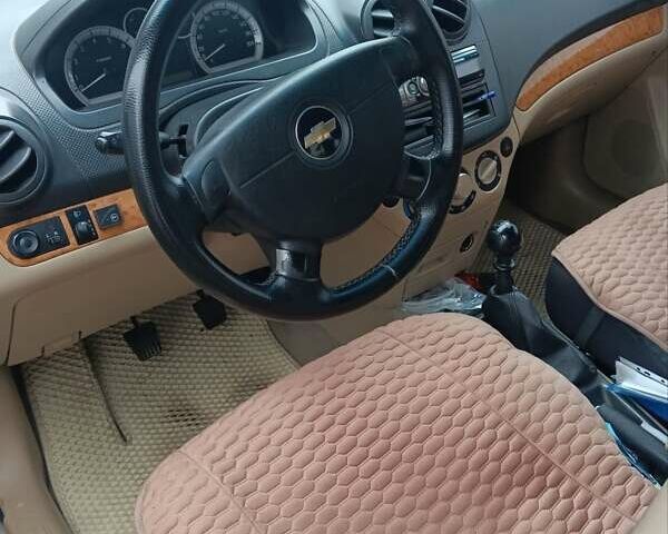 Сірий Шевроле Авео, об'ємом двигуна 1.6 л та пробігом 240 тис. км за 4000 $, фото 16 на Automoto.ua