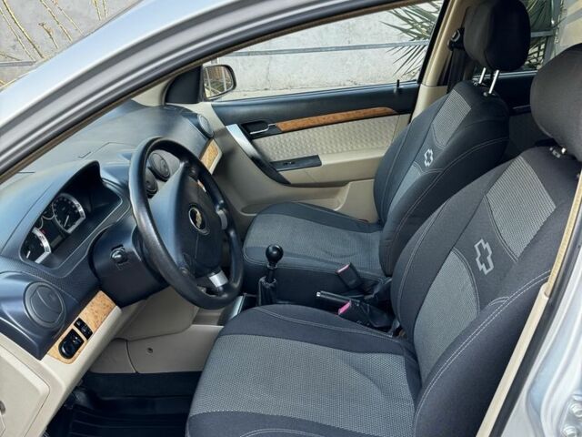 Серый Шевроле Авео, объемом двигателя 1.6 л и пробегом 142 тыс. км за 4300 $, фото 12 на Automoto.ua