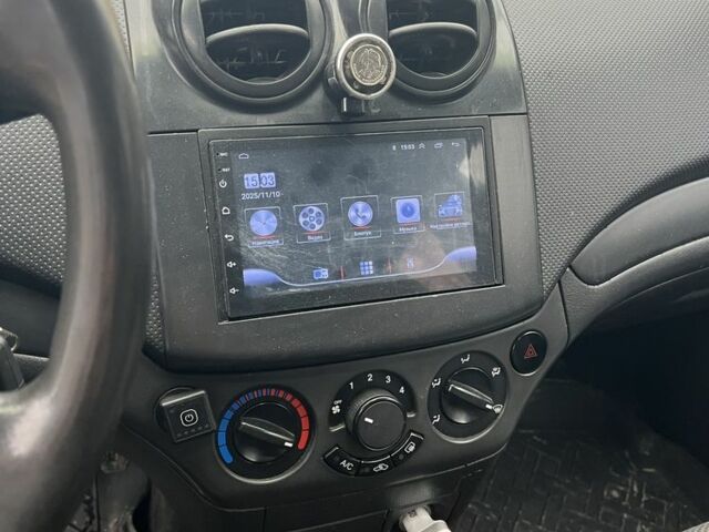 Серый Шевроле Авео, объемом двигателя 1.5 л и пробегом 220 тыс. км за 3000 $, фото 19 на Automoto.ua