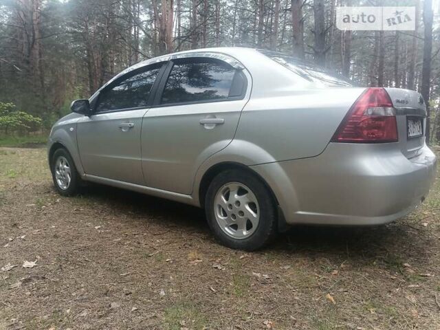 Сірий Шевроле Авео, об'ємом двигуна 1.6 л та пробігом 214 тис. км за 3300 $, фото 2 на Automoto.ua