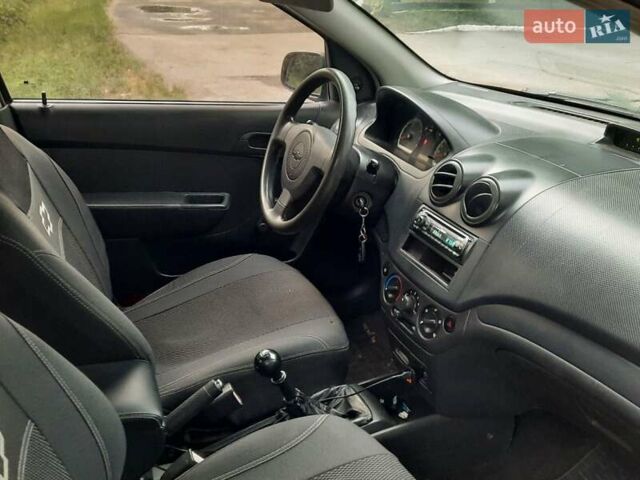 Серый Шевроле Авео, объемом двигателя 1.5 л и пробегом 350 тыс. км за 3300 $, фото 2 на Automoto.ua