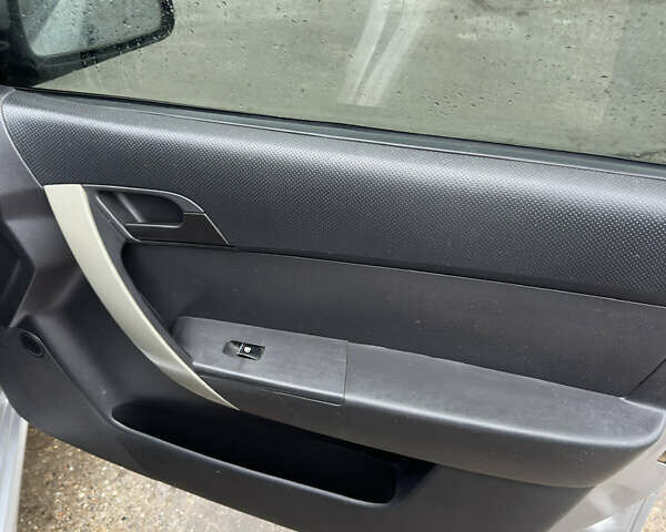 Сірий Шевроле Авео, об'ємом двигуна 1.5 л та пробігом 245 тис. км за 3500 $, фото 12 на Automoto.ua