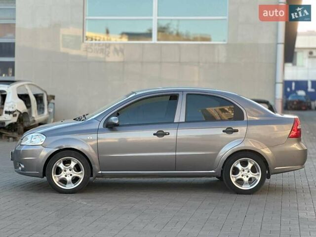 Серый Шевроле Авео, объемом двигателя 1.5 л и пробегом 137 тыс. км за 4940 $, фото 7 на Automoto.ua