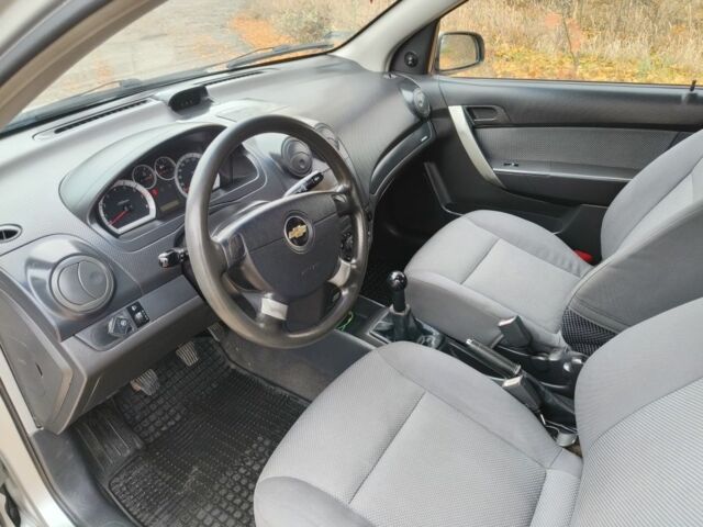 Сірий Шевроле Авео, об'ємом двигуна 1.2 л та пробігом 194 тис. км за 3850 $, фото 12 на Automoto.ua