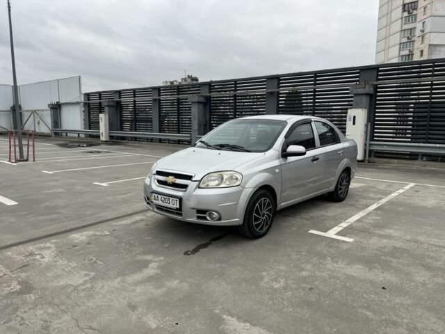 Серый Шевроле Авео, объемом двигателя 1.5 л и пробегом 202 тыс. км за 2950 $, фото 1 на Automoto.ua