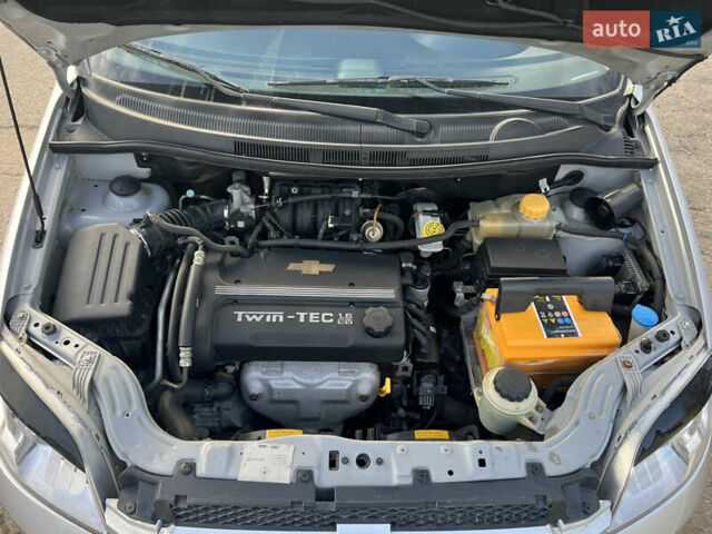 Сірий Шевроле Авео, об'ємом двигуна 1.6 л та пробігом 74 тис. км за 5099 $, фото 22 на Automoto.ua