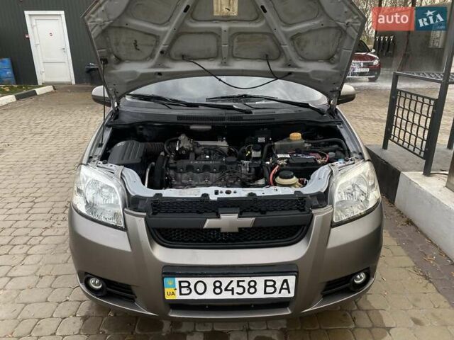 Серый Шевроле Авео, объемом двигателя 1.5 л и пробегом 393 тыс. км за 2850 $, фото 10 на Automoto.ua