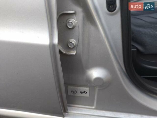 Сірий Шевроле Авео, об'ємом двигуна 1.5 л та пробігом 213 тис. км за 3150 $, фото 10 на Automoto.ua