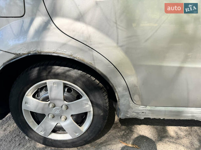 Серый Шевроле Авео, объемом двигателя 1.5 л и пробегом 560 тыс. км за 2450 $, фото 13 на Automoto.ua