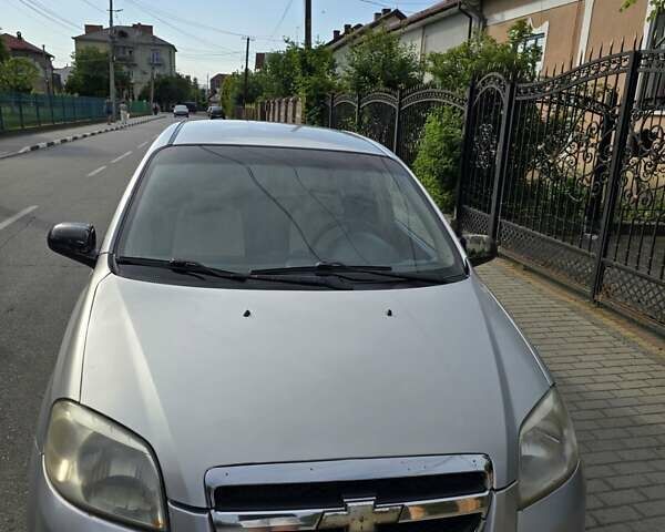Серый Шевроле Авео, объемом двигателя 1.6 л и пробегом 185 тыс. км за 3499 $, фото 2 на Automoto.ua