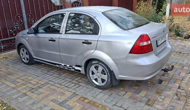 Сірий Шевроле Авео, об'ємом двигуна 1.5 л та пробігом 398 тис. км за 2850 $, фото 8 на Automoto.ua