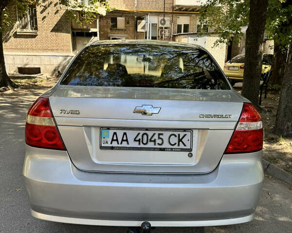 Серый Шевроле Авео, объемом двигателя 1.5 л и пробегом 560 тыс. км за 2450 $, фото 3 на Automoto.ua
